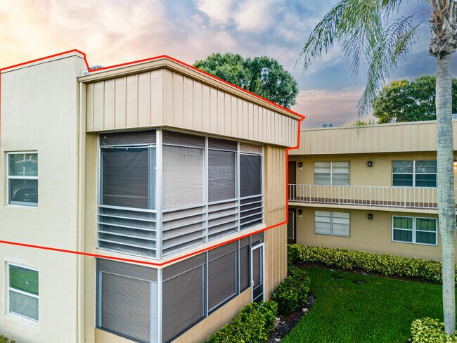 Building Photo - 509 Capri Dr