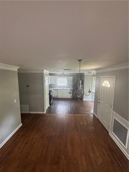 Building Photo - 1143 Memory Ln