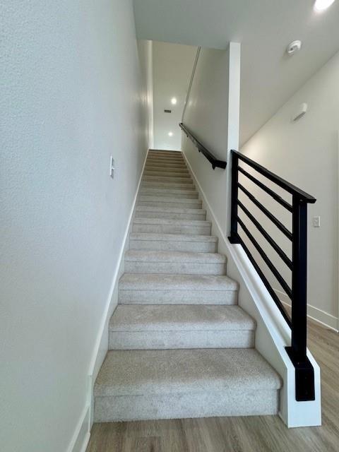 Building Photo - 5914 S Bellview Rd