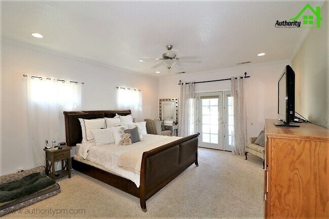 Building Photo - 14270 Quail Springs Rd