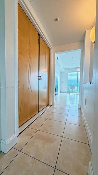 Building Photo - 19400 Turnberry Way