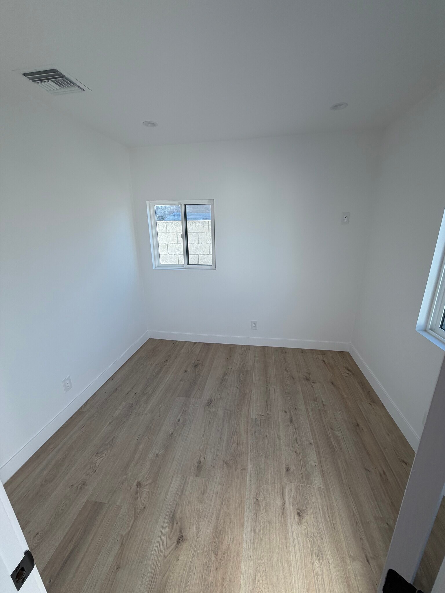 Building Photo - 2946 W Ave 34