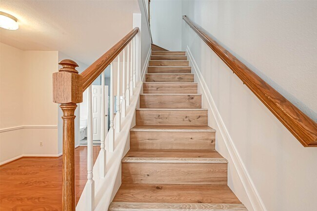 Building Photo - 2930 Grants Lake Blvd