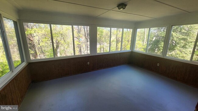 Building Photo - 3165 21st St N