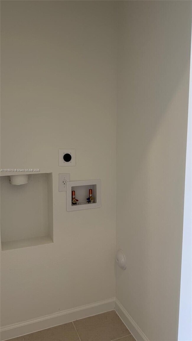 Building Photo - 15608 SW 276th Terrace