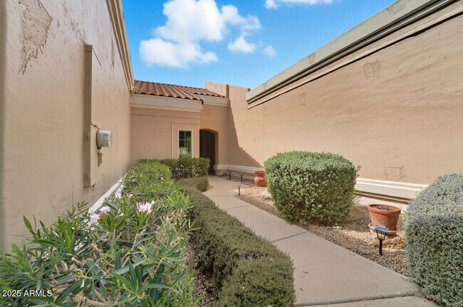 Primary Photo - 19412 N 85th Dr