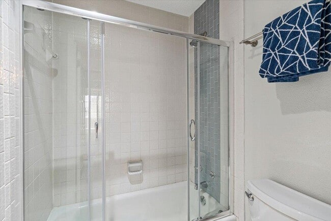 Building Photo - 143 World of Tennis Sq