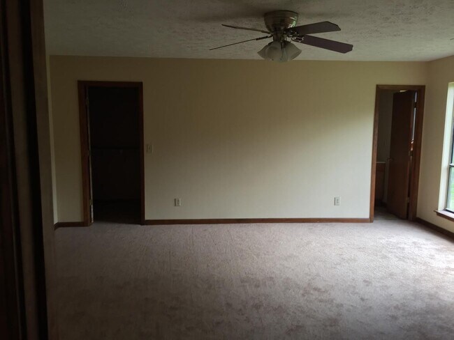 Building Photo - Newly Remodeled Home in the Wade Green Forest Subdivision