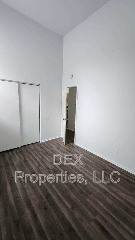 Building Photo - 5096 Minerva Ave