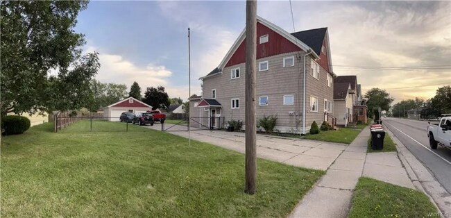 Building Photo - 3465 Walden Ave
