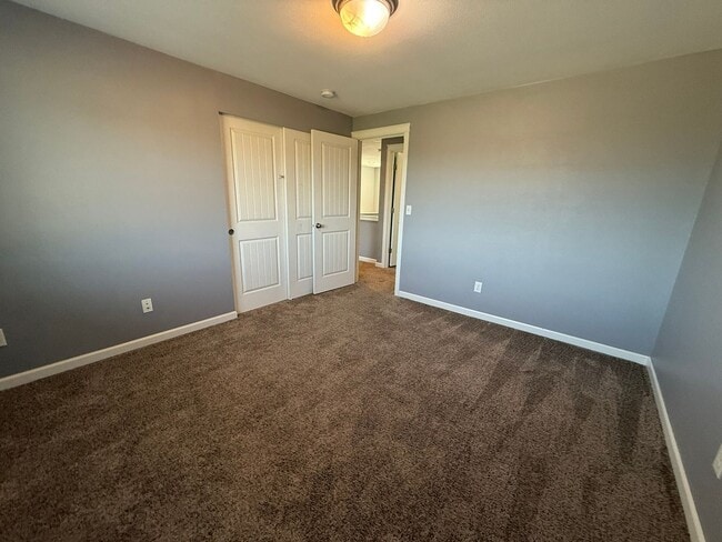 Building Photo - 3 Bedroom House For Rent In Cascade Locks