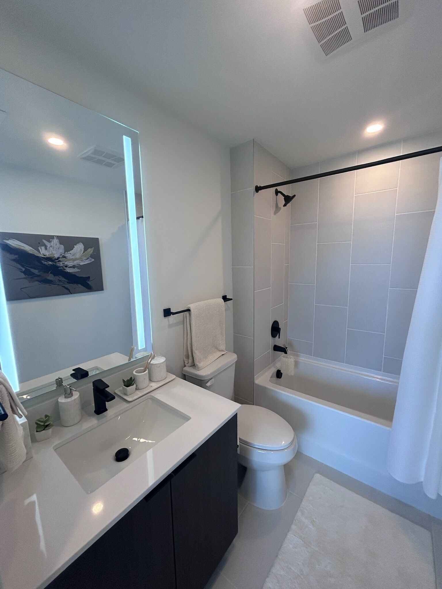 Building Photo - 1994 NW 1st Pl