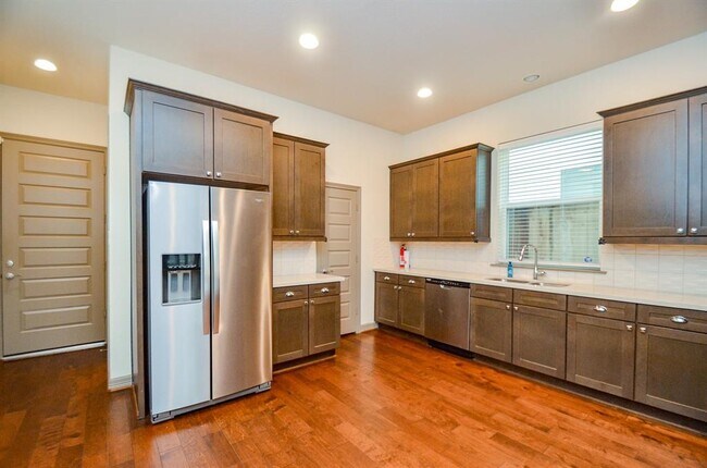 Building Photo - 5943 Kansas St