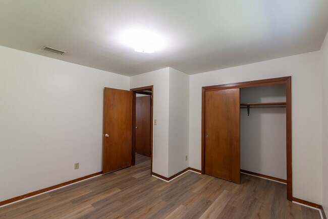 Building Photo - 1818 Dawsey St