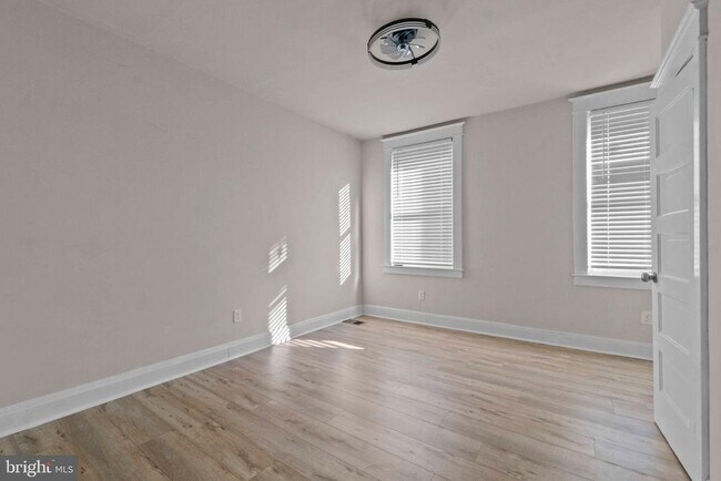 Building Photo - 2806 Ashland Ave