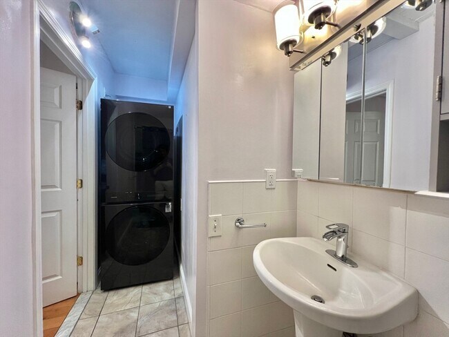 Building Photo - 63 Atlantic Ave