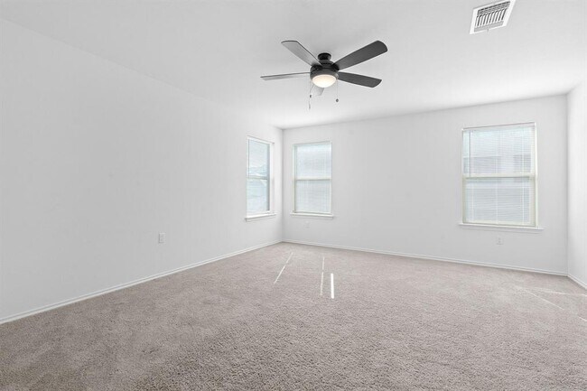 Building Photo - 4720 Pell Rd