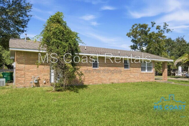 Building Photo - 15317 Waycross Dr