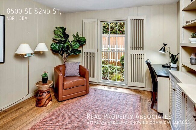 Building Photo - 8500 SE 82nd St