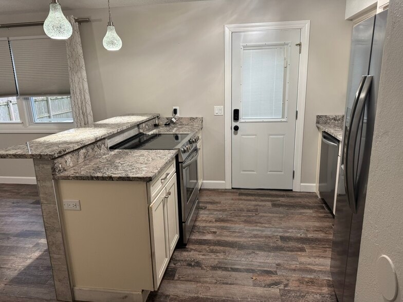 Building Photo - 1728 Taylor St