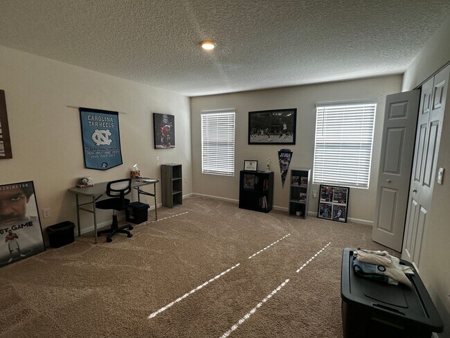 Building Photo - 832 Observatory Pkwy