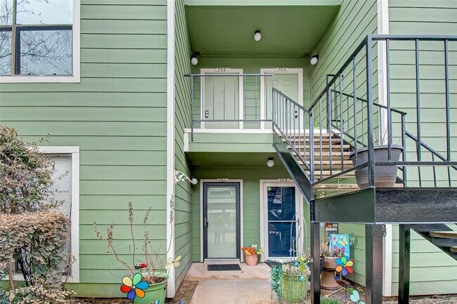 Building Photo - 14777 Wunderlich Dr