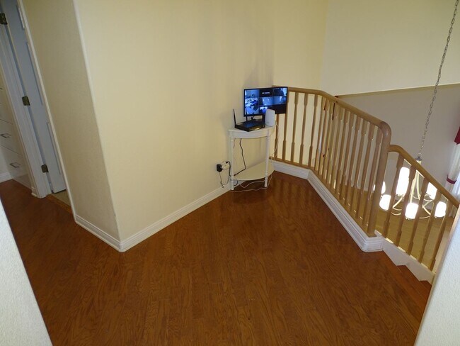 Building Photo - 5 BED Summerlin home w/ 1ST FLOOR BED AND 3/4 BATH