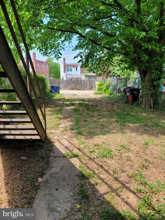 Building Photo - 5037 Benning Rd SE