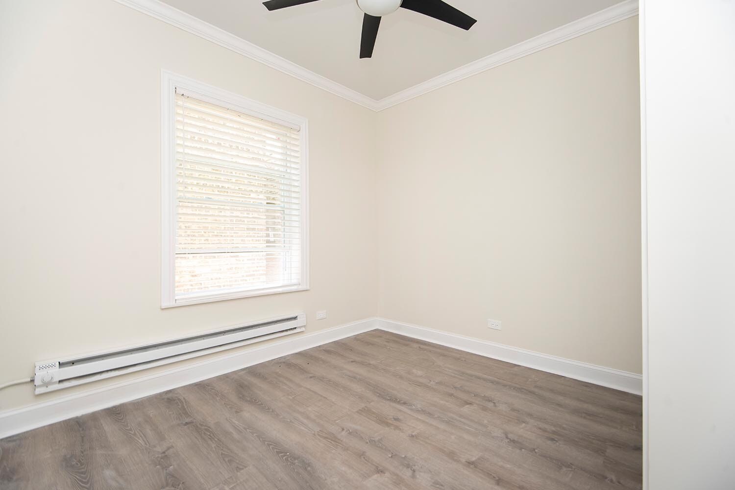 Building Photo - 329 Kedzie St