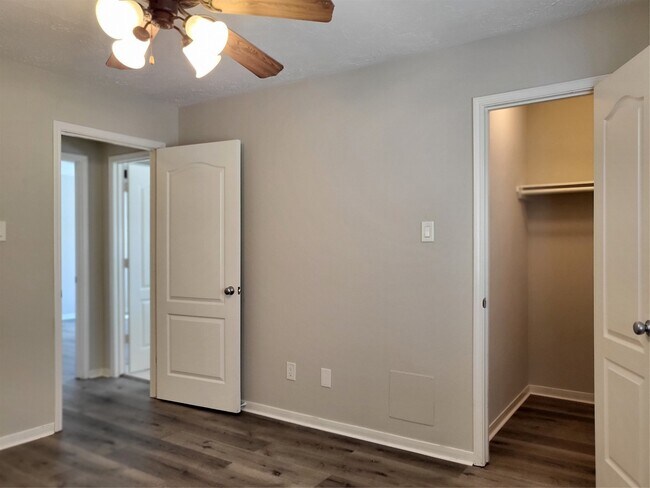 Building Photo - 7415 Hollister Ridge