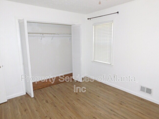 Building Photo - 230 Shiloh Hills Dr NW