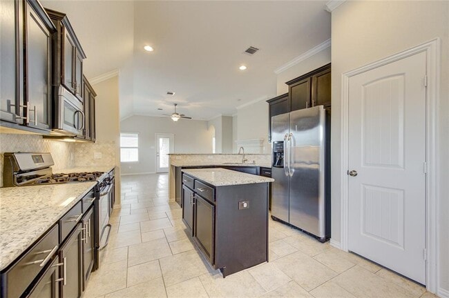 Building Photo - 6710 Trinity Trail Ln