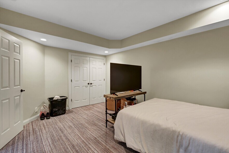 Building Photo - 2603 Locust Hill Pl