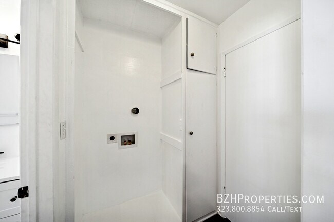 Building Photo - 2314 S Corning St