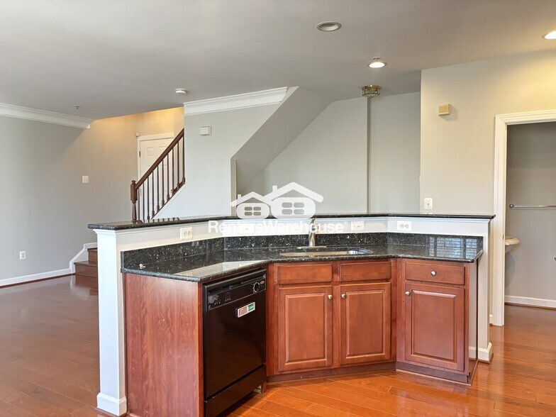 Building Photo - 3511 Carriage Walk Ln