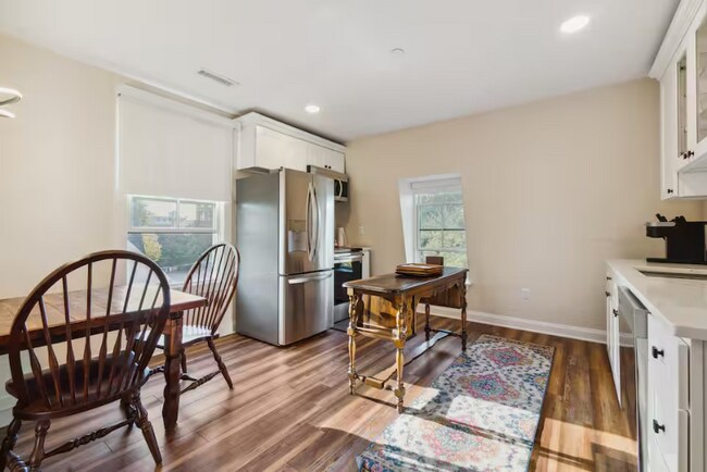 Building Photo - 312 Park Row