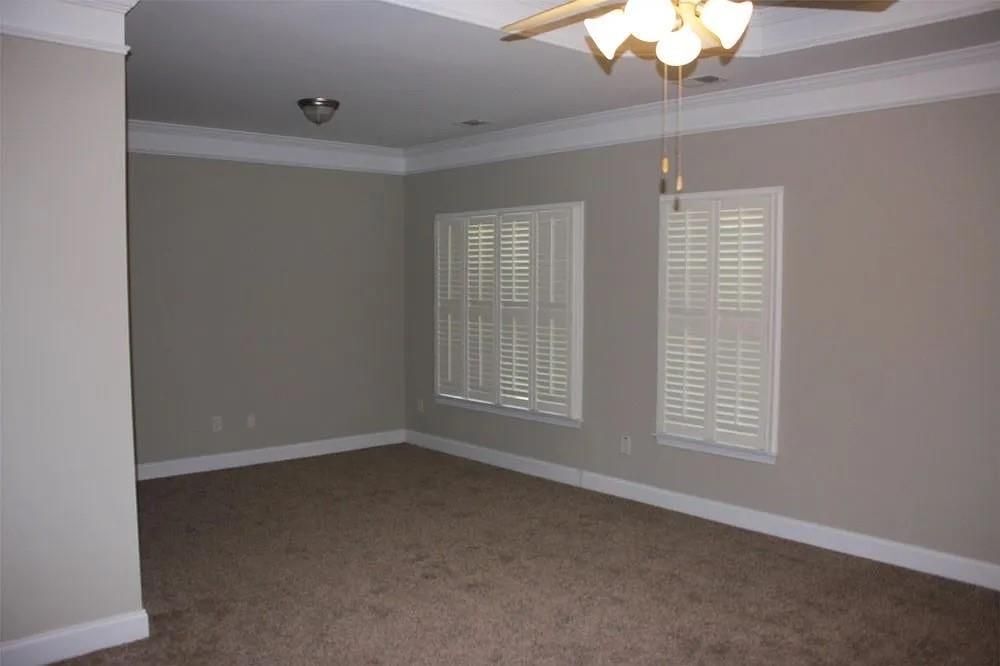 Building Photo - 12442 Waterside Dr