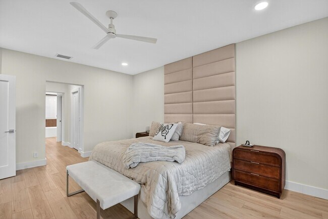 Building Photo - 2237 NW 53rd St