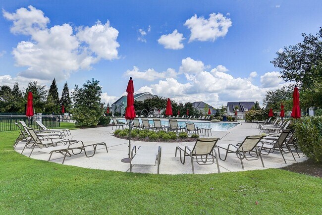 Building Photo - Stunning rental home on a premium lot in s...