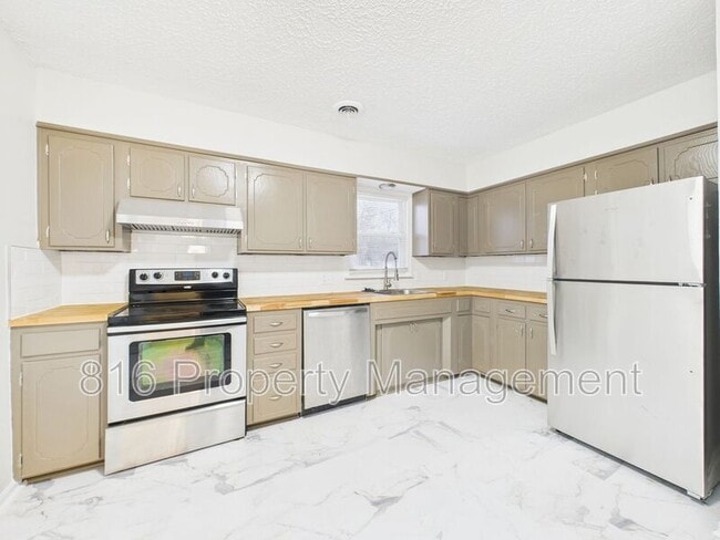 Building Photo - 5725 Blue Ridge Blvd