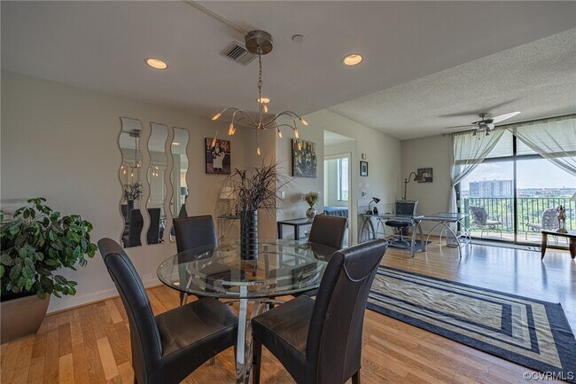 Building Photo - 1101 Haxall Point