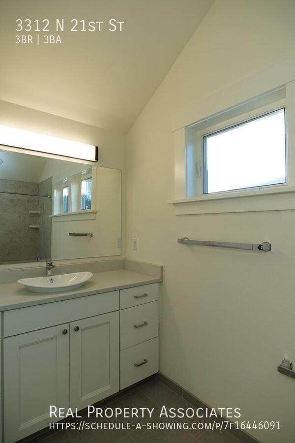 Building Photo - 3312 N 21st St