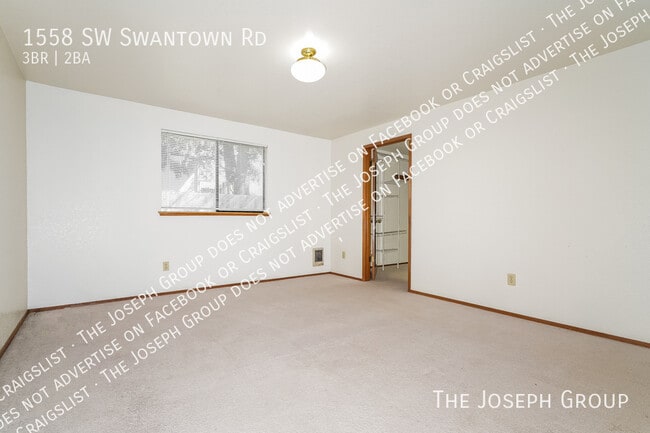 Building Photo - 1558 SW Swantown Rd