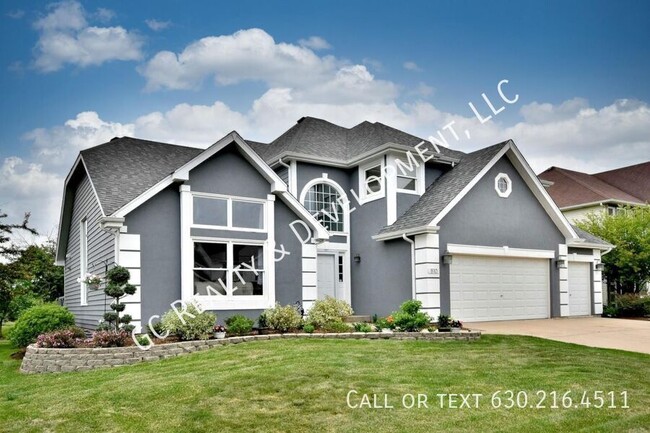 Primary Photo - 810 Clarendon Ln