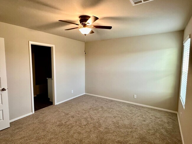 Building Photo - 4 bedroom 2 bath 2 car garage - Bixby Schools