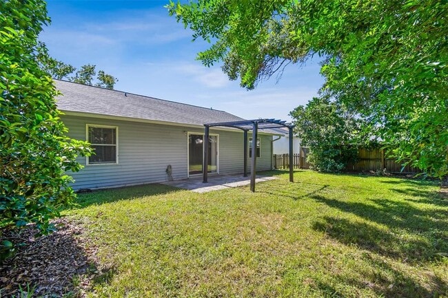 Building Photo - 331 Feather Tree Dr
