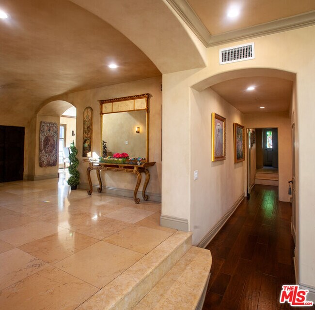 Building Photo - 3501 Caribeth Dr