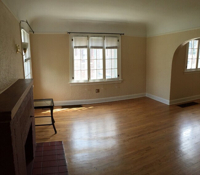 Building Photo - Ranch House for Rent