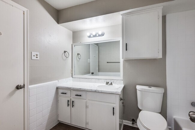 Building Photo - WANTED: Fresh & Newly Renovated Duplex • R...