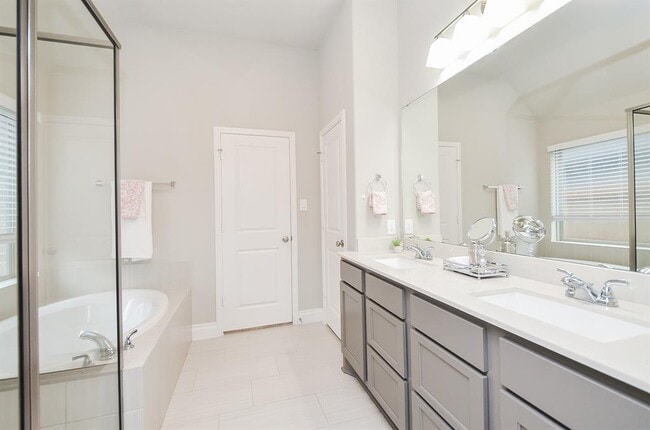 Building Photo - 4515 Primrose Valley Ln